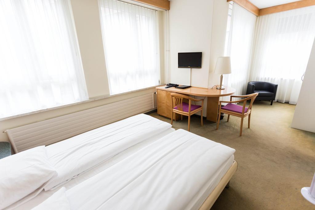 Astor Hotel & Serviced Studios Zurich Room photo