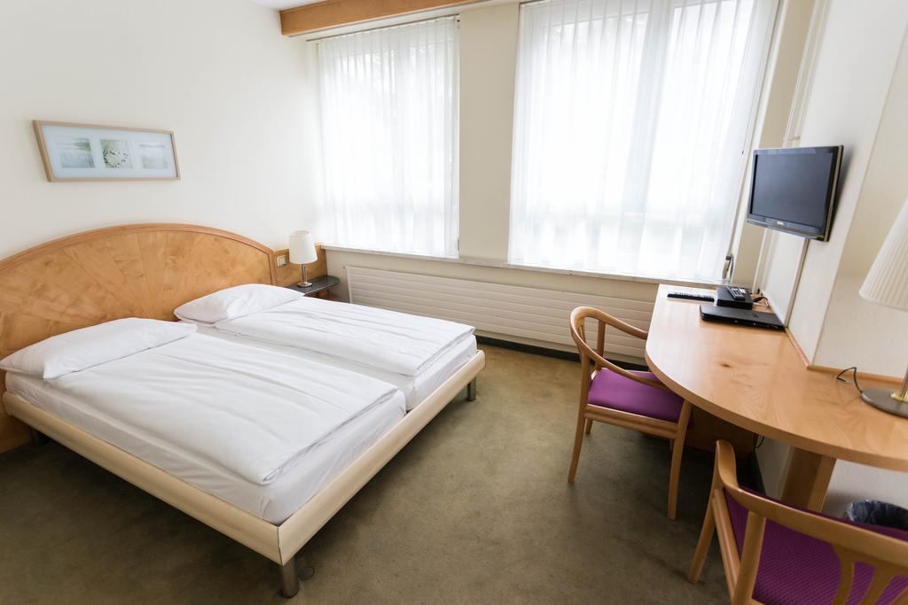 Astor Hotel & Serviced Studios Zurich Room photo